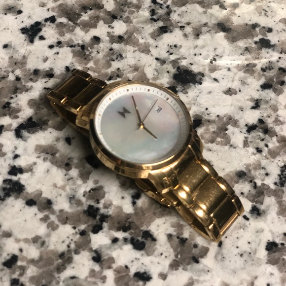 Gold MVMT watch - Picture 6 of 6